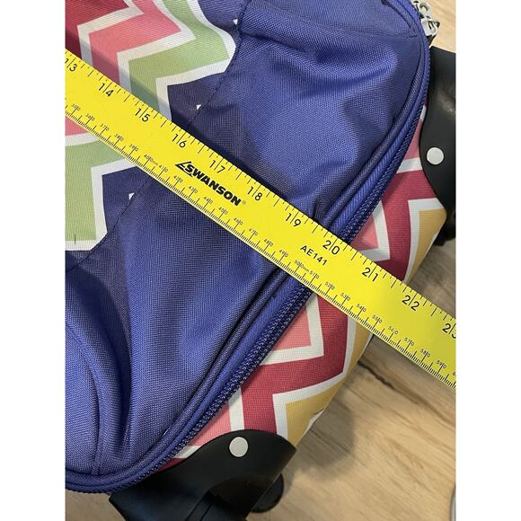 Pottery Barn Kids Teen Getaway Rolling Carry On Luggage Spinner Suitcase Chevron - Picture 10 of 11